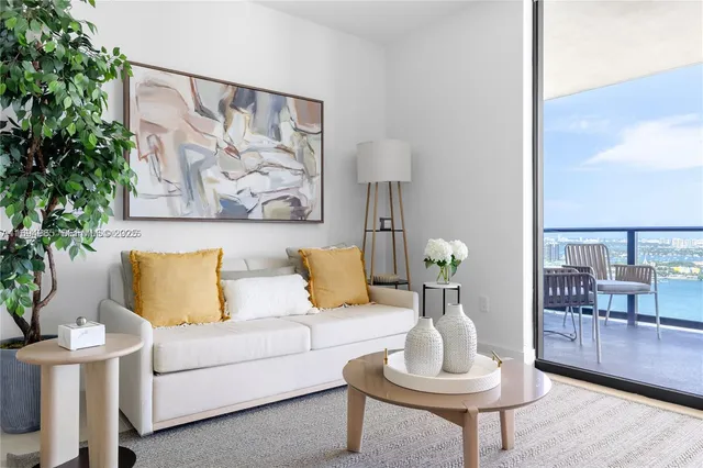 3-bedroom rental at 159 NE 6th Street #2916, Miami