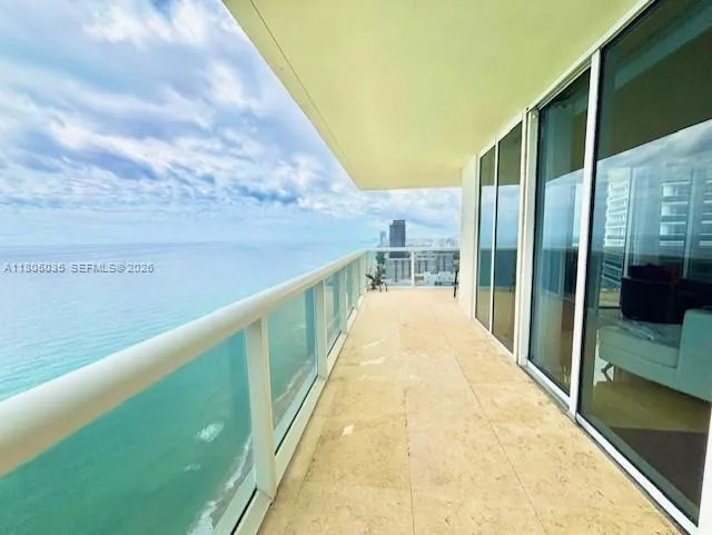 3-bedroom rental at 1830 S Ocean Drive #3702, Hallandale Beach