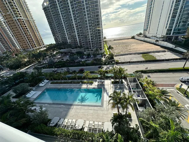3-bedroom rental at 17550 Collins Avenue #902, Sunny Isles Beach