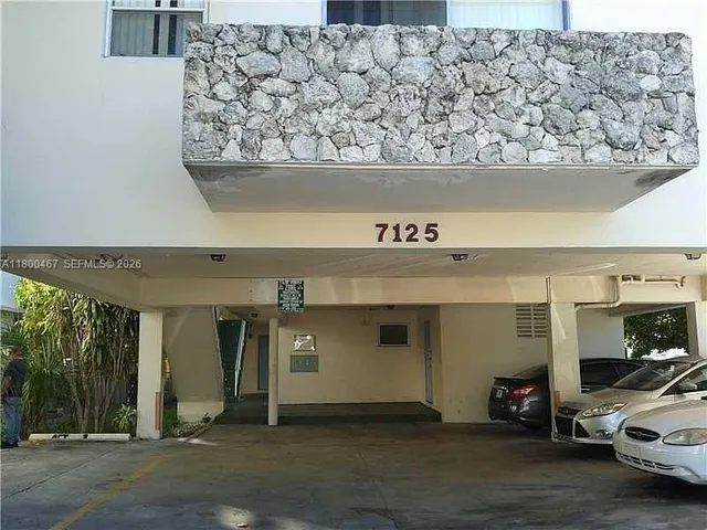 1-bedroom rental at 7125 Dickens Avenue #4, Miami Beach