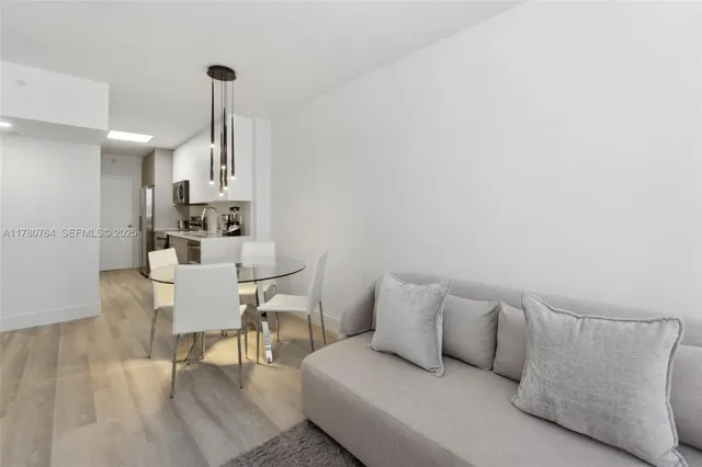 1-bedroom rental at 100 Lincoln Road #1218, Miami Beach
