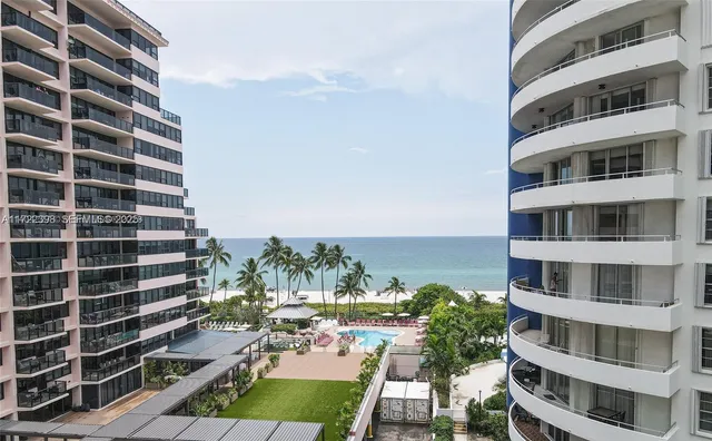 2-bedroom rental at 5161 Collins Avenue #812, Miami Beach
