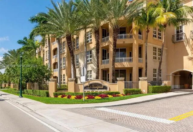 2-bedroom rental at 3001 NE 185th Street #431, Aventura