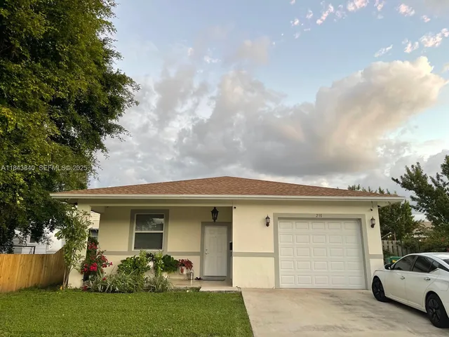 3-bedroom rental at 210 SW 4th Street #210, Dania Beach