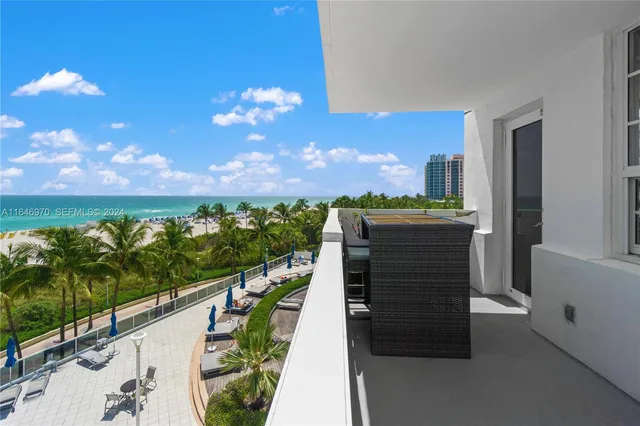 2-bedroom rental at 100 Lincoln Road #548, Miami Beach