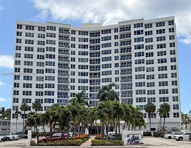 1-bedroom rental at 3505 S Ocean Drive #1015, Hollywood
