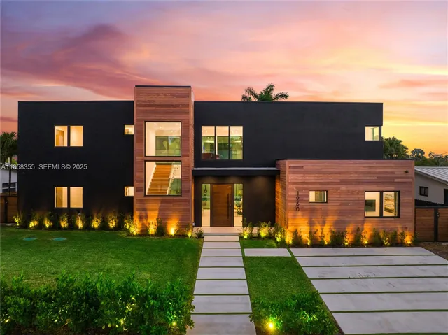 9-bedroom rental at 1960 NE 197th Terrace, Miami