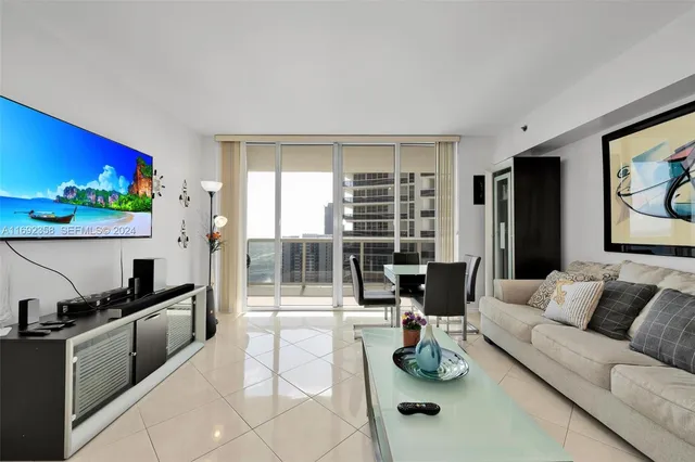 1-bedroom rental at 1830 S Ocean Drive #2505, Hallandale Beach