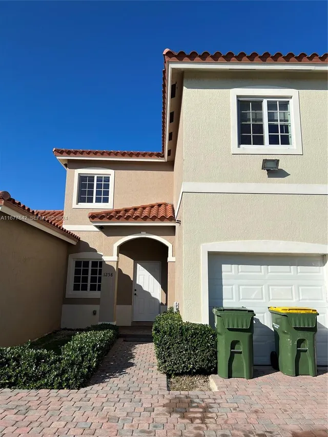 3-bedroom rental at 1258 NE 5th Street #1234, Homestead