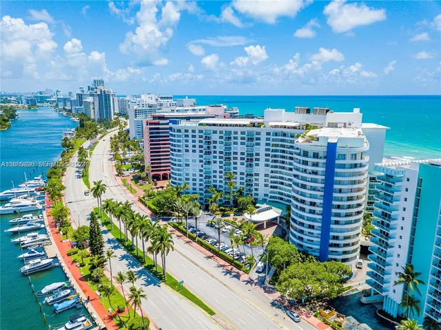 3-bedroom rental at 5161 Collins Avenue #405, Miami Beach