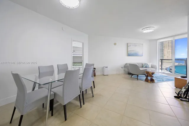 2-bedroom rental at 16699 Collins Avenue #3306, Sunny Isles Beach