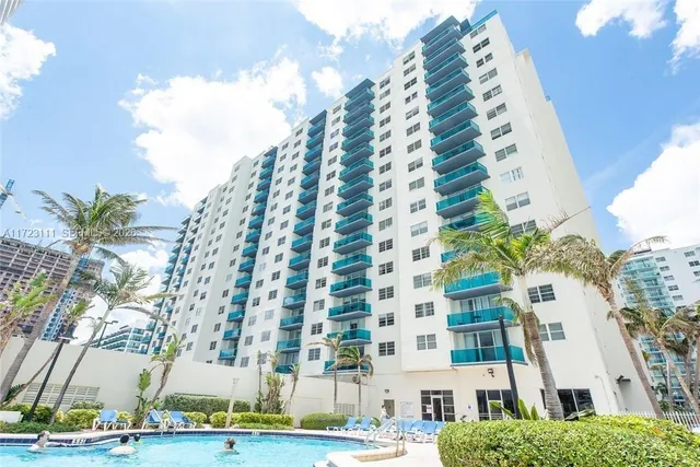 1-bedroom rental at 4001 S Ocean Drive #10D, Hollywood