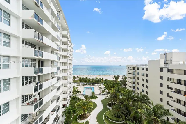 1-bedroom rental at 100 Lincoln Road #1019, Miami Beach