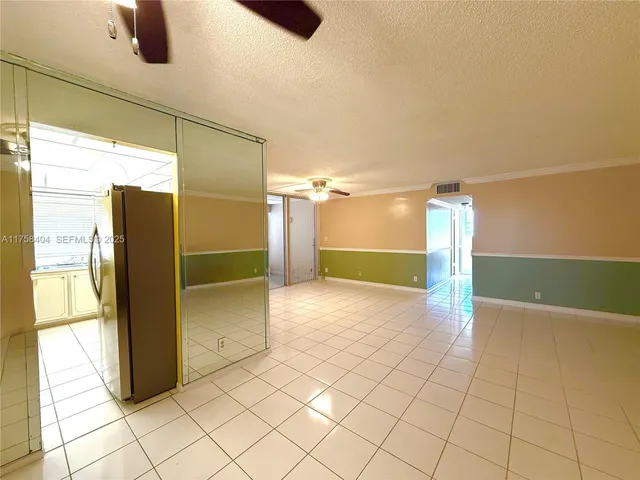 2-bedroom rental at 920 NE 199th Street #4J, Miami