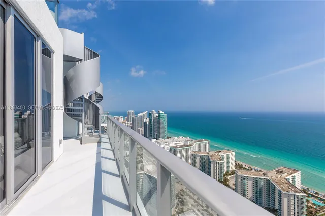 2-bedroom rental at 4010 S Ocean Drive #T4303, Hollywood