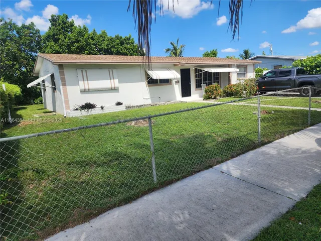 3-bedroom rental at 17200 NW 11th Avenue, Miami Gardens