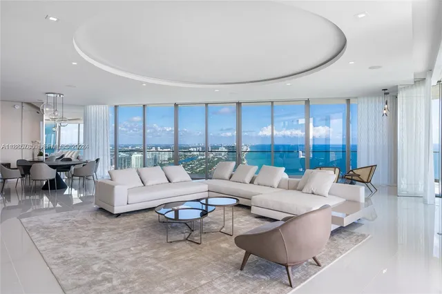 4-bedroom rental at 18975 Collins Avenue #4600, Sunny Isles Beach