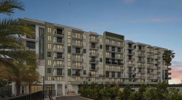 2-bedroom rental at 4465 Griffin Road #B5, Davie