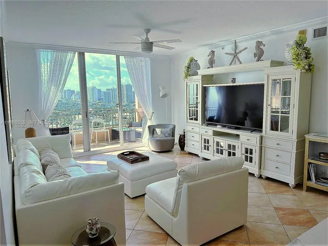 2-bedroom rental at 2080 S Ocean Drive #PH3, Hallandale Beach