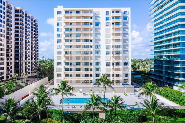 2-bedroom rental at 10185 Collins Avenue #319, Bal Harbour