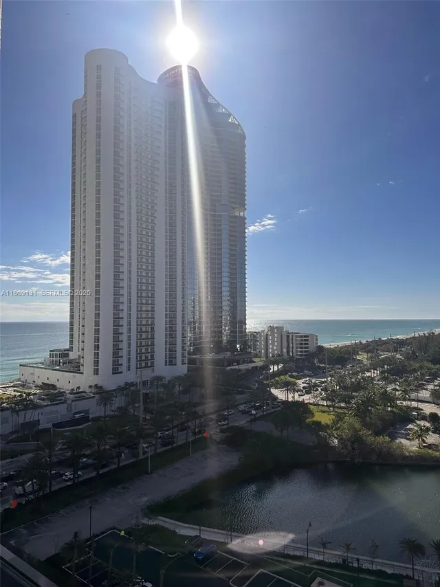 2-bedroom rental at 15811 Collins Avenue #605, Sunny Isles Beach