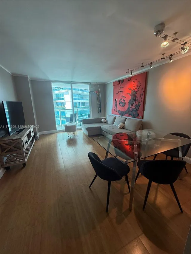 1-bedroom rental at 2101 Brickell Avenue #508, Miami