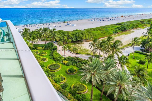 2-bedroom rental at 1455 Ocean Drive #1003, Miami Beach
