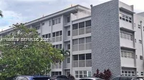 2-bedroom rental at 215 SE 3rd Avenue #107A, Hallandale Beach