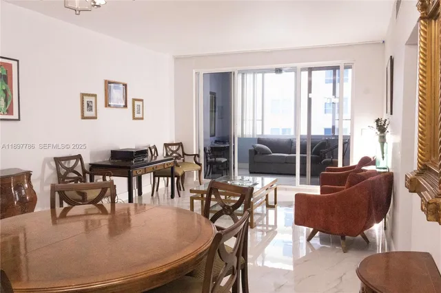 1-bedroom rental at 5005 Collins Avenue #1523, Miami Beach