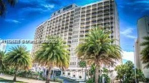 1-bedroom rental at 5401 Collins Avenue #729, Miami Beach