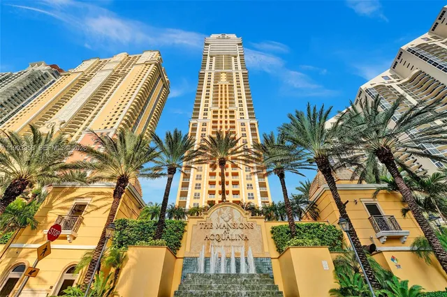 4-bedroom rental at 17749 Collins 1402 #1402, Sunny Isles Beach