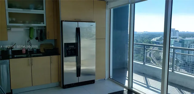 1-bedroom rental at 60 SW 13th Street #1621, Miami