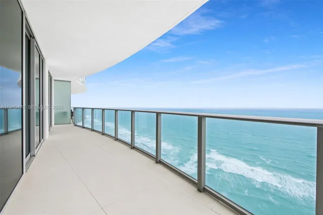 3-bedroom rental at 4111 S Ocean Drive #3001, Hollywood
