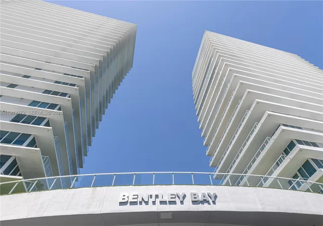 2-bedroom rental at 520 W Ave 1102 #1102, Miami Beach