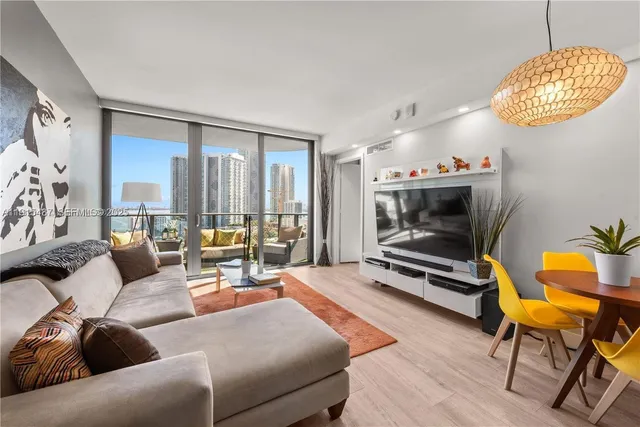 1-bedroom rental at 121 NE 34th Street #1705, Miami