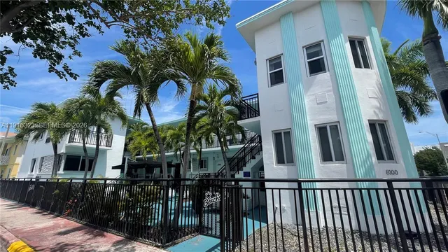 1-bedroom rental at 8100 Harding Avenue #513, Miami Beach