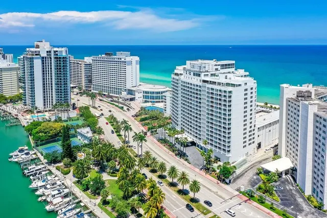 1-bedroom rental at 5401 Collins Avenue #931, Miami Beach