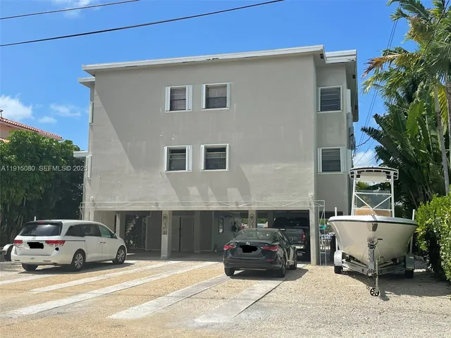 2-bedroom rental at 26 S Exuma Road #B, Key Largo