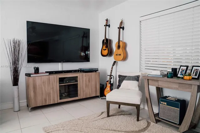1-bedroom rental at 7901 SW 4th Avenue #6, South Miami