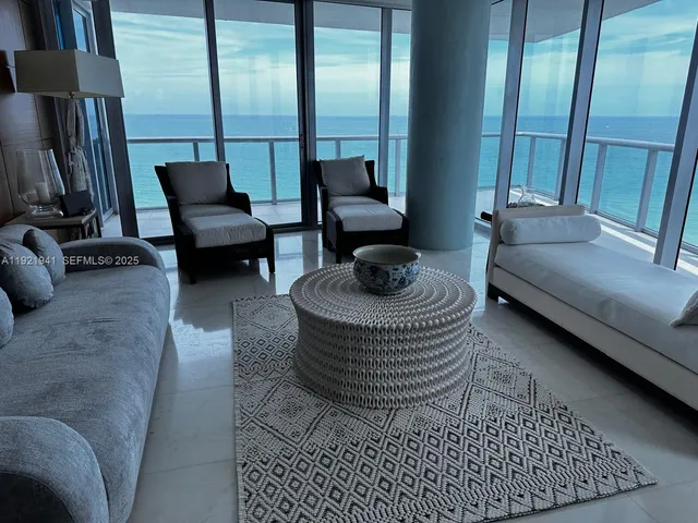 4-bedroom rental at 17001 Collins Avenue #2601, Sunny Isles Beach