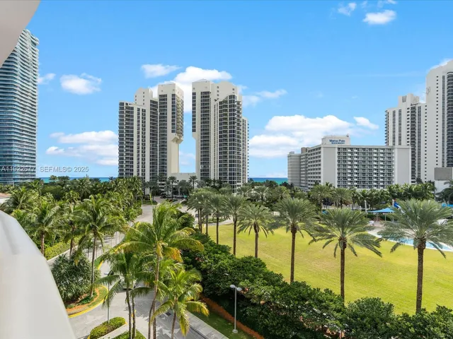 1-bedroom rental at 19370 E Collins Avenue #625, Sunny Isles Beach