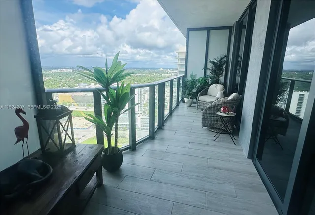 1-bedroom rental at 121 NE 34th Street #3014, Miami