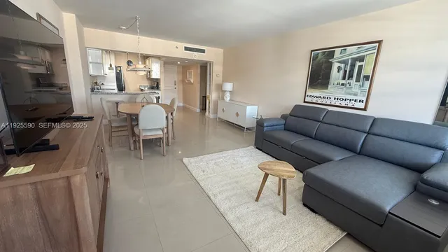 1-bedroom rental at 100 Lincoln Road #1108, Miami Beach