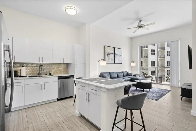 1-bedroom rental at 1776 Polk Street #1103, Hollywood