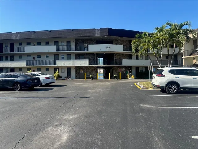1-bedroom rental at 1530 NE 191st Street #205, Miami