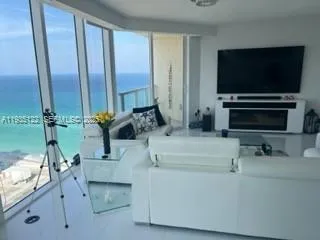 2-bedroom rental at 16699 Collins Avenue #2507, Sunny Isles Beach
