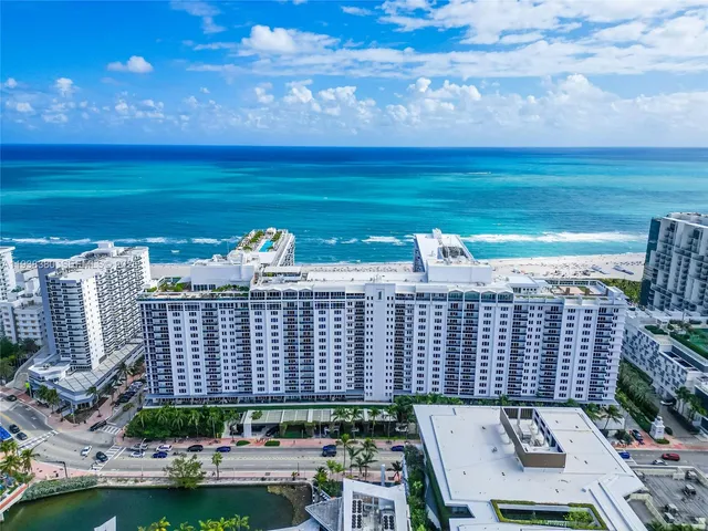 1-bedroom rental at 2301 Collins Avenue #1425, Miami Beach
