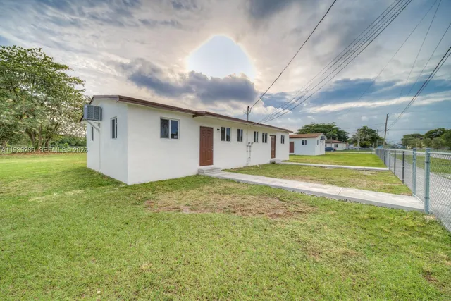 3-bedroom rental at 10290 SW 177th Street #10290, Miami