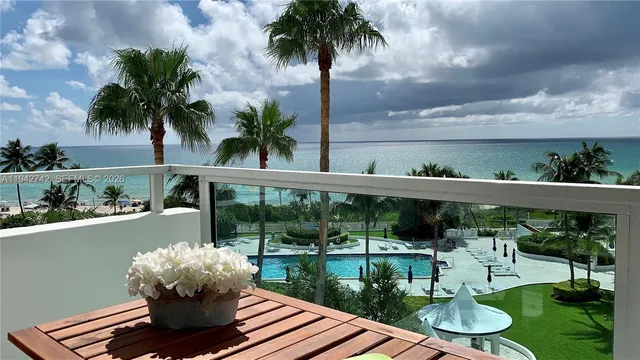 2-bedroom rental at 5161 Collins Avenue #715, Miami Beach