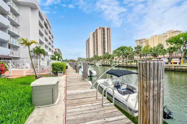 1-bedroom rental at 1650 NE 115th Street #505, Miami